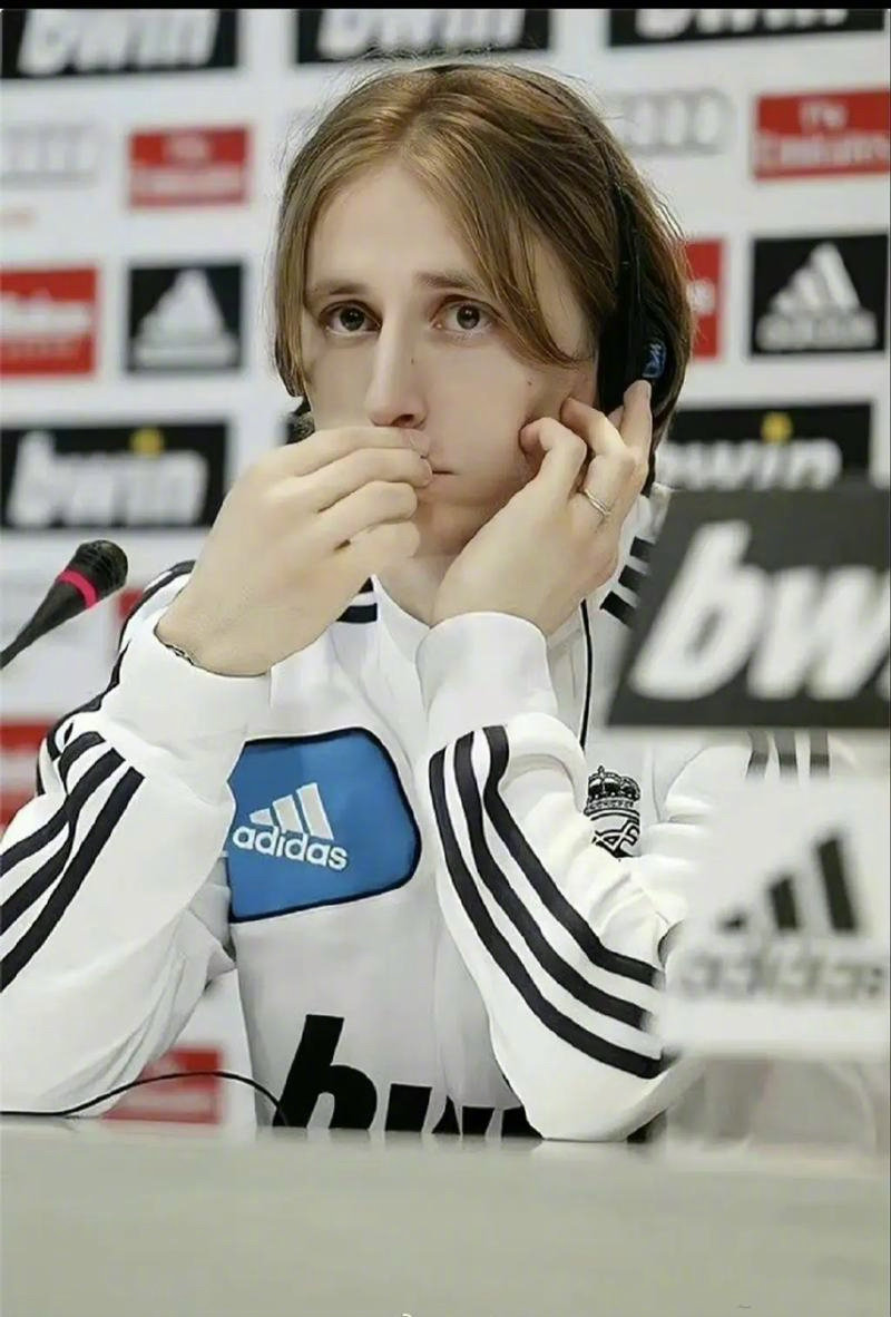 梅西在世界杯踢欧洲球队6进球6助攻！C罗踢南美是0进球0助攻！